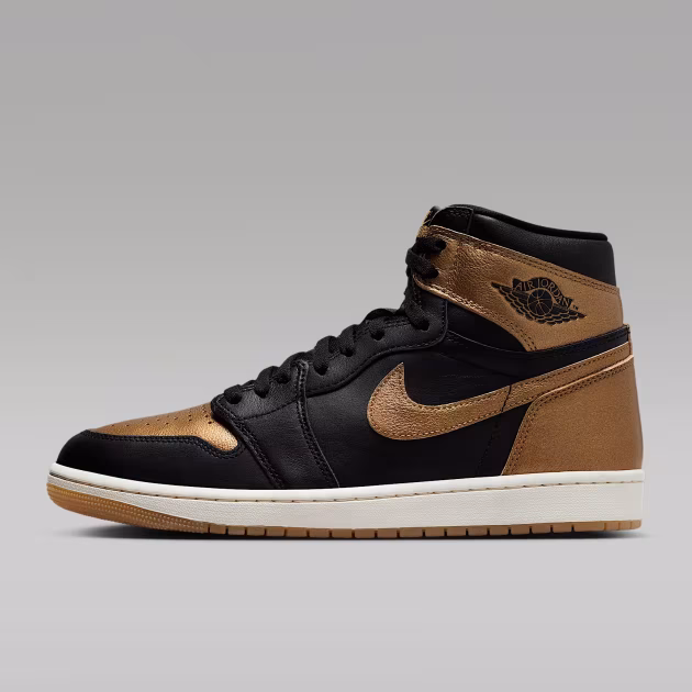 Air-Jordan-1-Retro-High-OG-_Black-and-Gold_