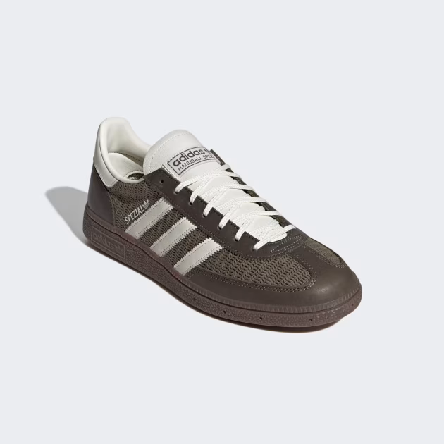 Gazelle-Indoor