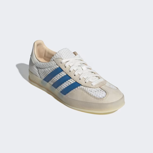 Gazelle-Indoor